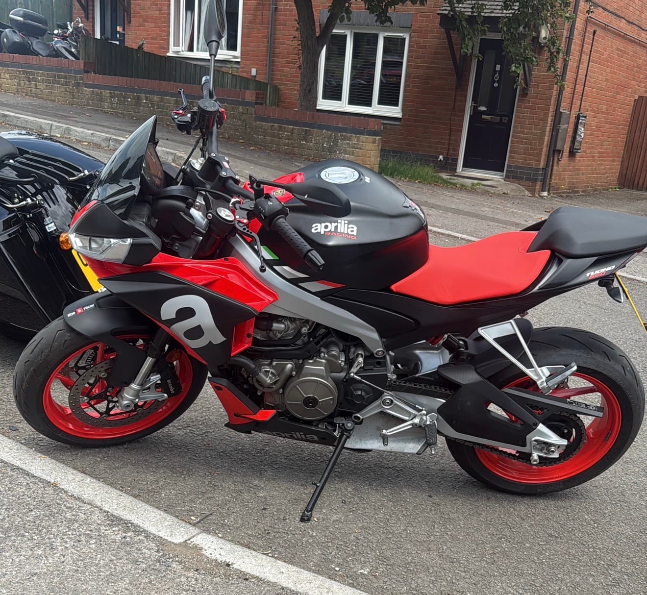 2022 Aprilia TUONO 660